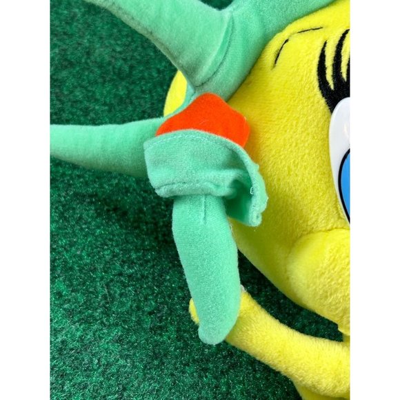 Tweetie Bird‎ Yellow Small Plush Statue of Liberty Stuffed Animal Tweety - Picture 4 of 8